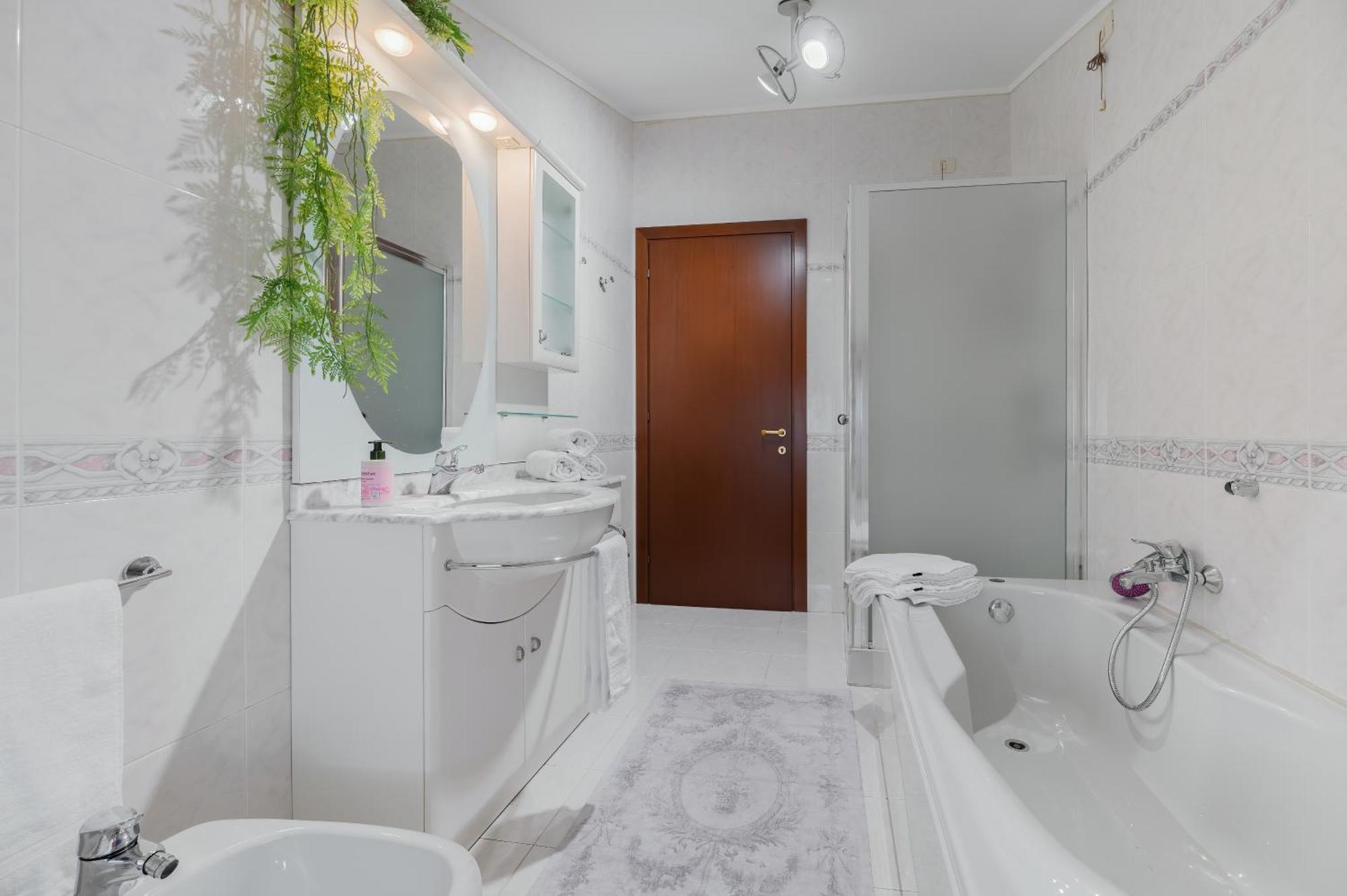 Casa Di Iaio - 90 M2 Apt With Free Wi-Fi, Netflix, Home Cinema & Parking Γκορίτσια Εξωτερικό φωτογραφία